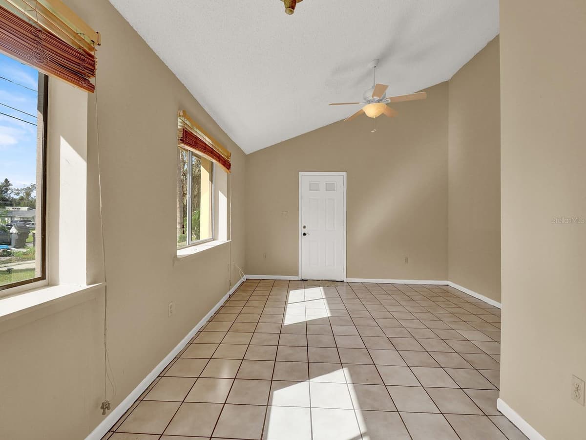 1057 OLD SOUTH DRIVE — photo 16 of 43
