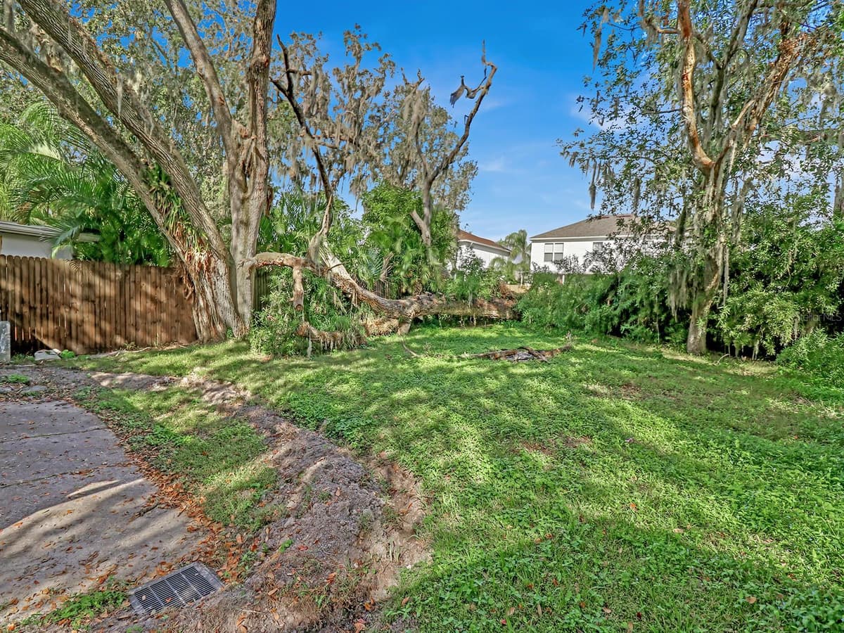 1057 OLD SOUTH DRIVE — photo 40 of 43