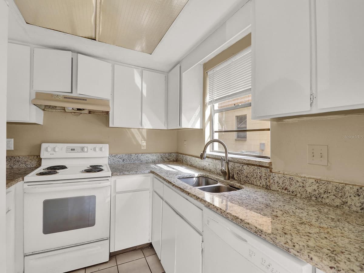 1057 OLD SOUTH DRIVE — photo 20 of 43