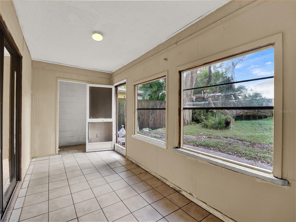 1057 OLD SOUTH DRIVE — photo 37 of 43