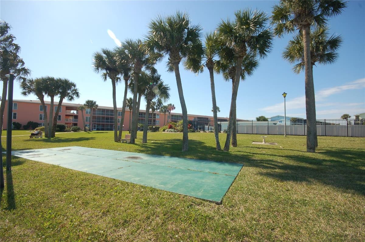 721 S BEACH ST — photo 35 of 39