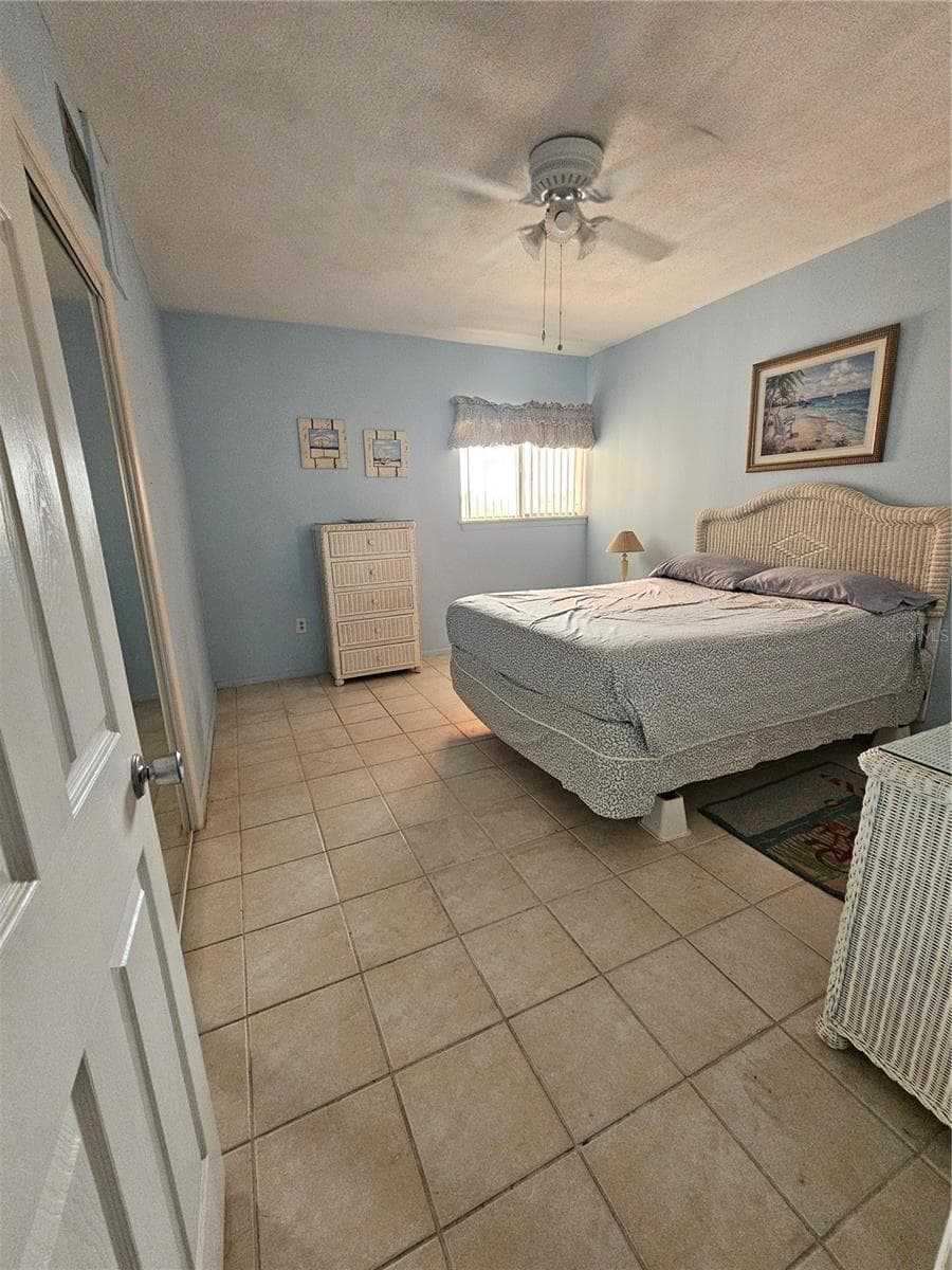 721 S BEACH ST — photo 13 of 39