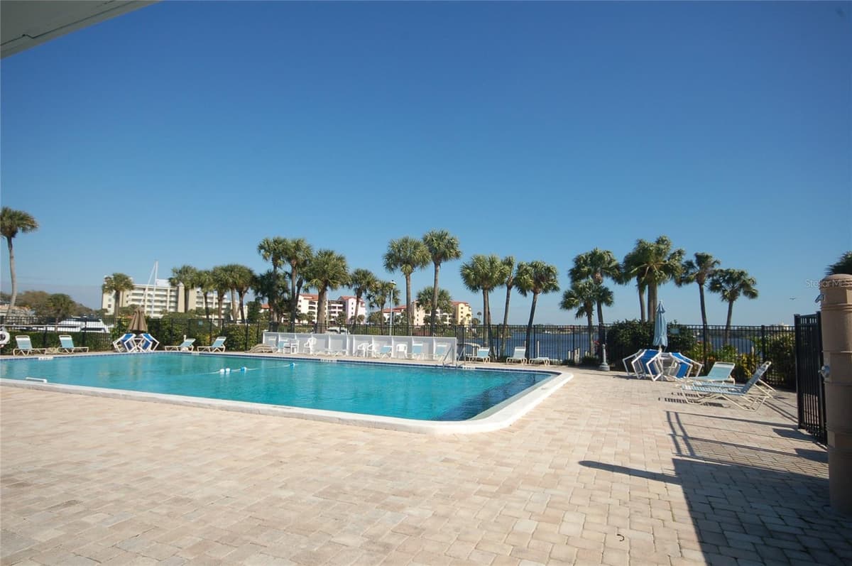 721 S BEACH ST — photo 36 of 39