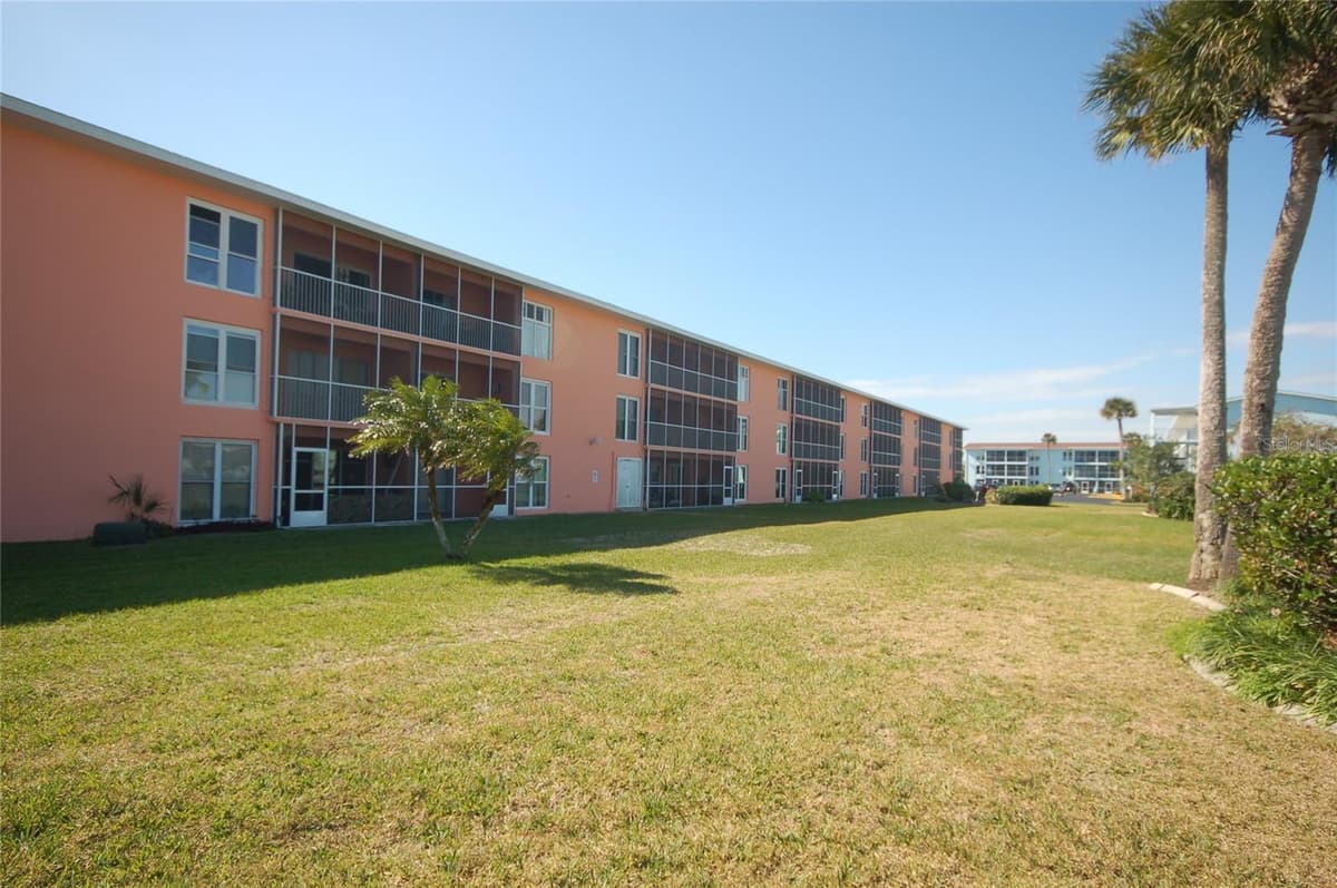 721 S BEACH ST — photo 31 of 39