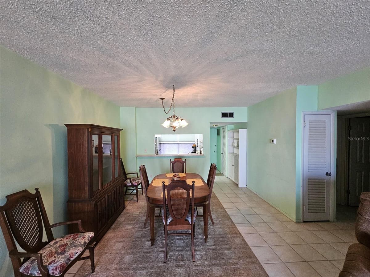 721 S BEACH ST — photo 15 of 39