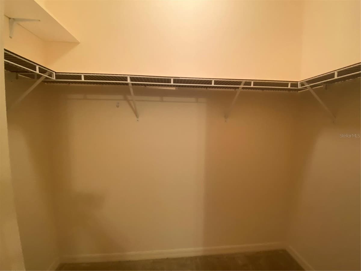 1561 VIENNA SQUARE DRIVE — photo 15 of 44