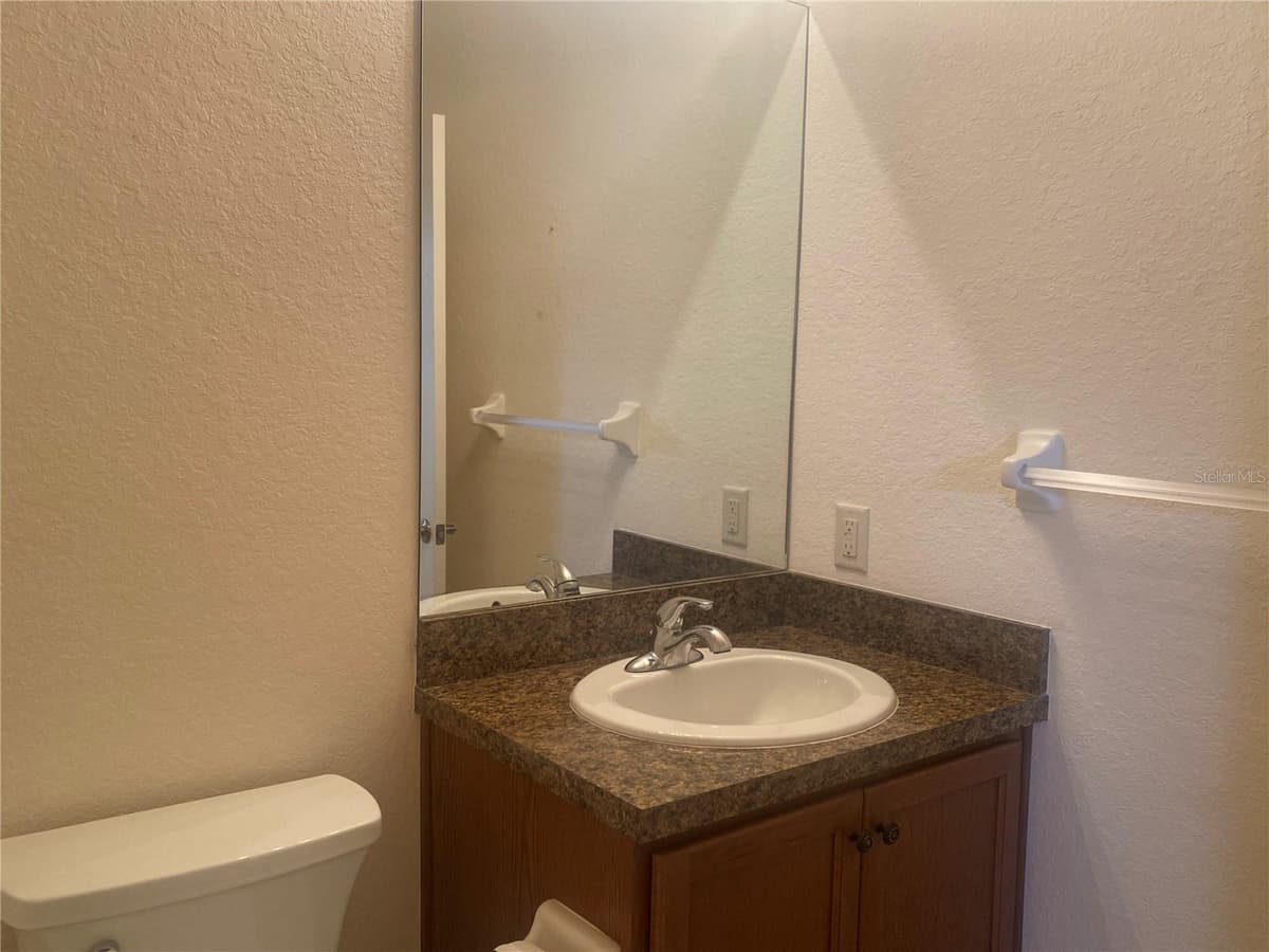 1561 VIENNA SQUARE DRIVE — photo 24 of 44