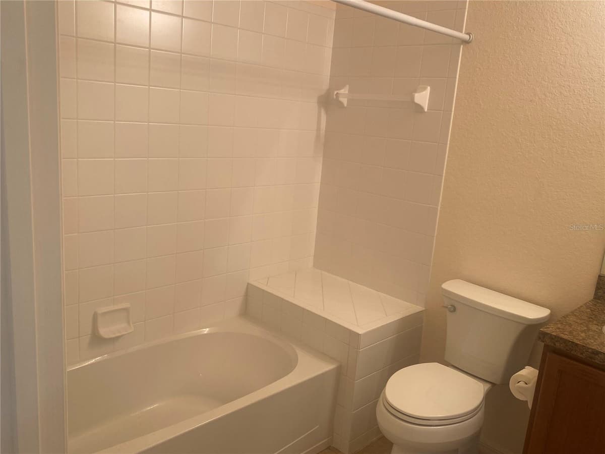 1561 VIENNA SQUARE DRIVE — photo 23 of 44