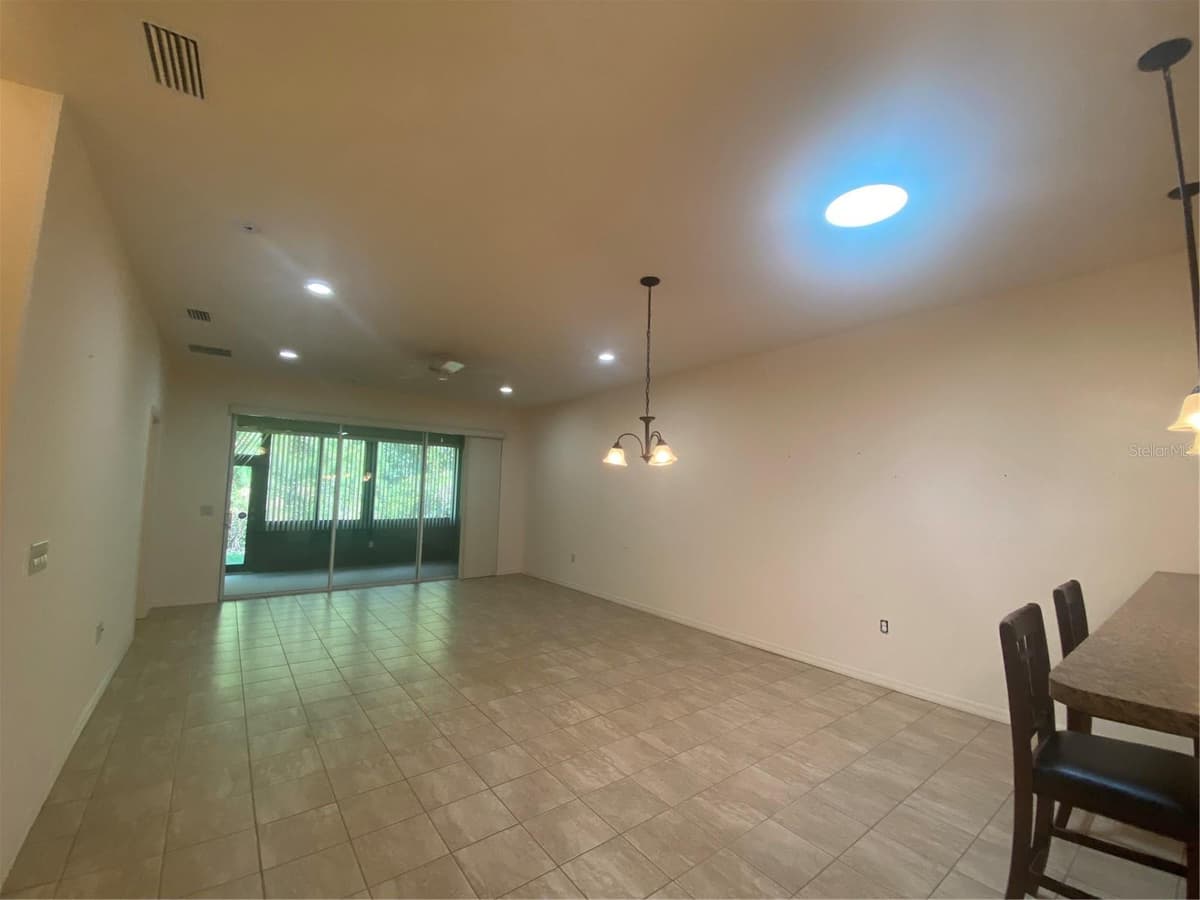1561 VIENNA SQUARE DRIVE — photo 11 of 44