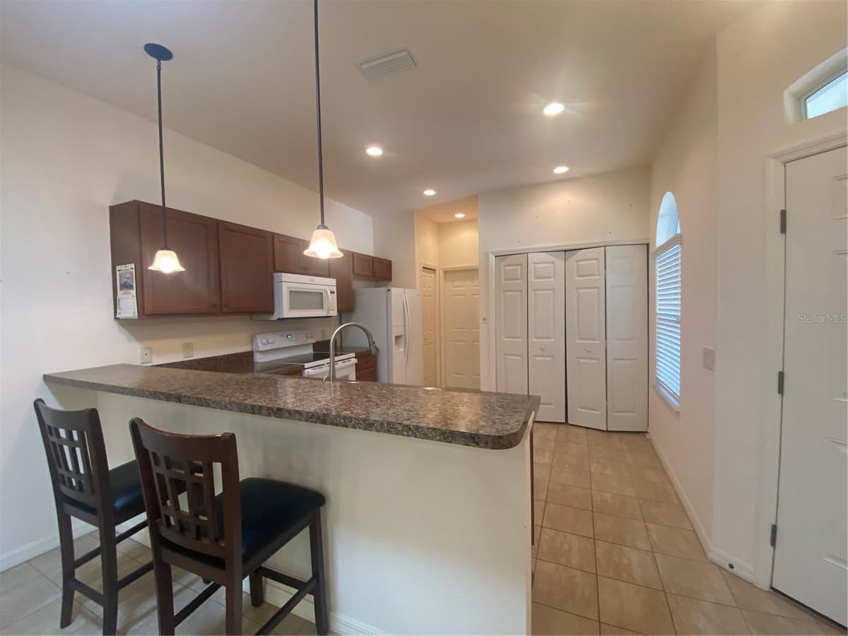 1561 VIENNA SQUARE DRIVE — photo 6 of 44