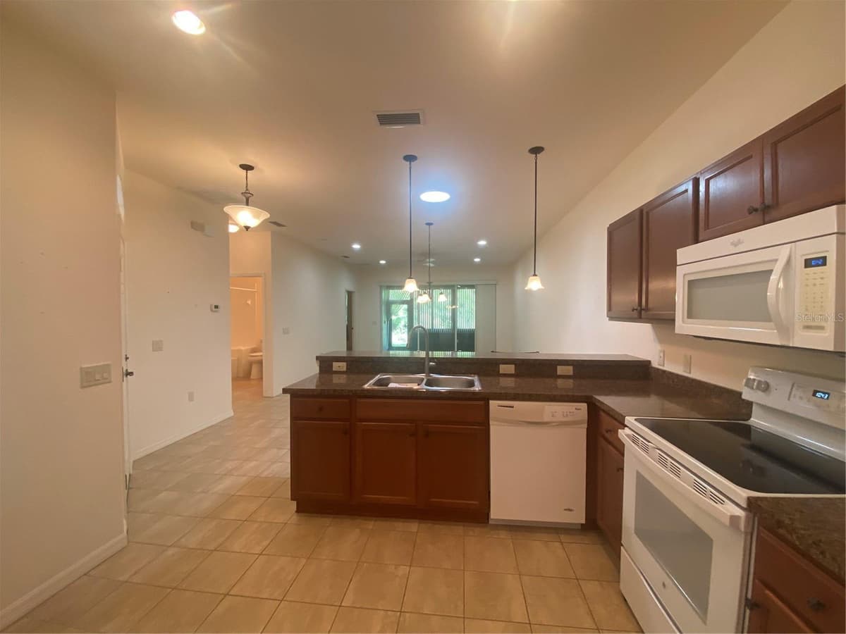 1561 VIENNA SQUARE DRIVE — photo 8 of 44