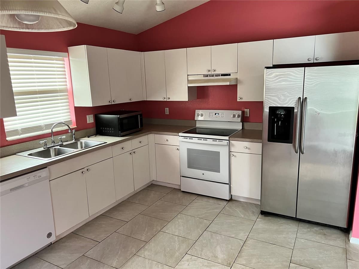 123 OSPREY HEIGHTS DRIVE — photo 8 of 15