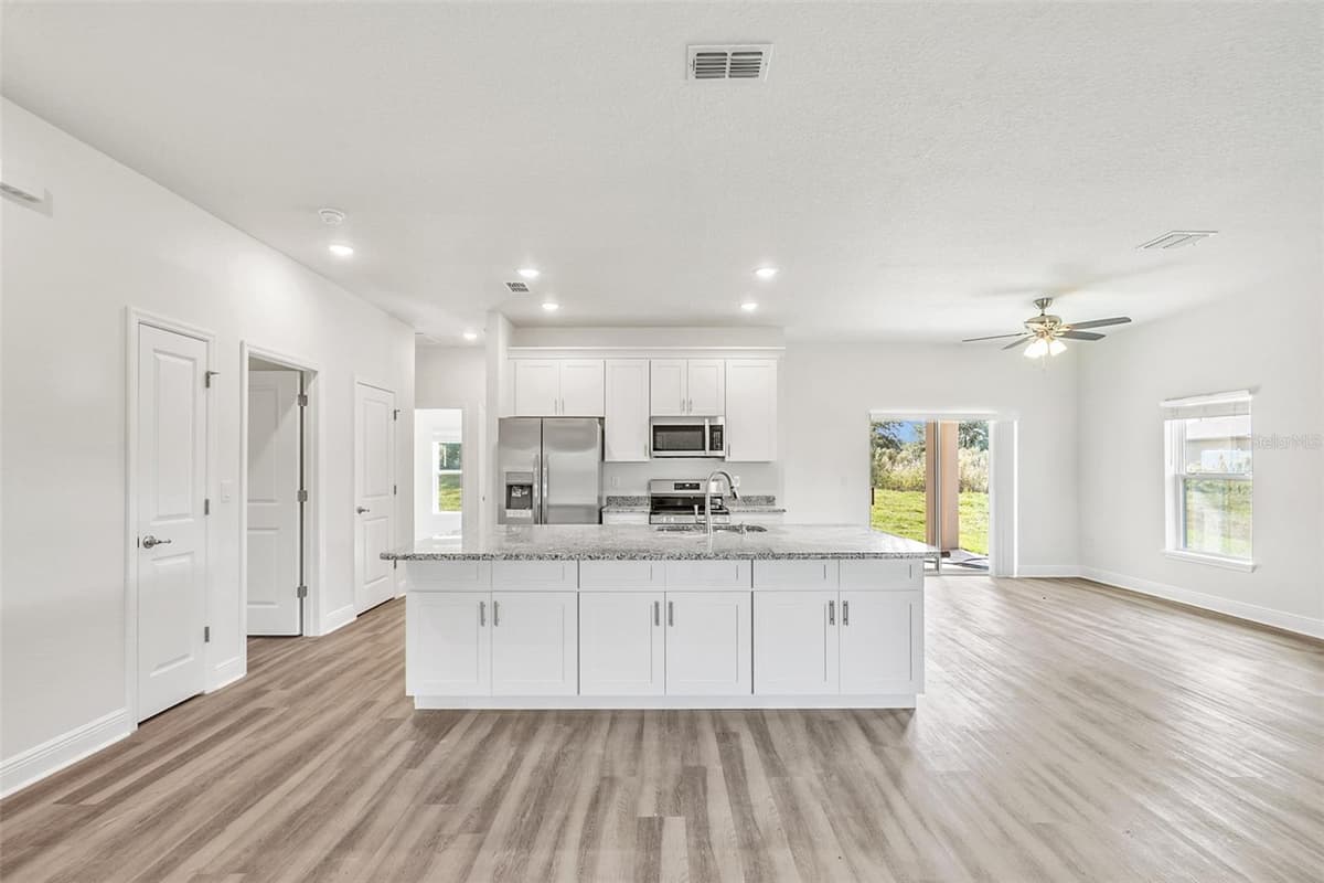 44 LYNNHAVEN PLACE — photo 3 of 42