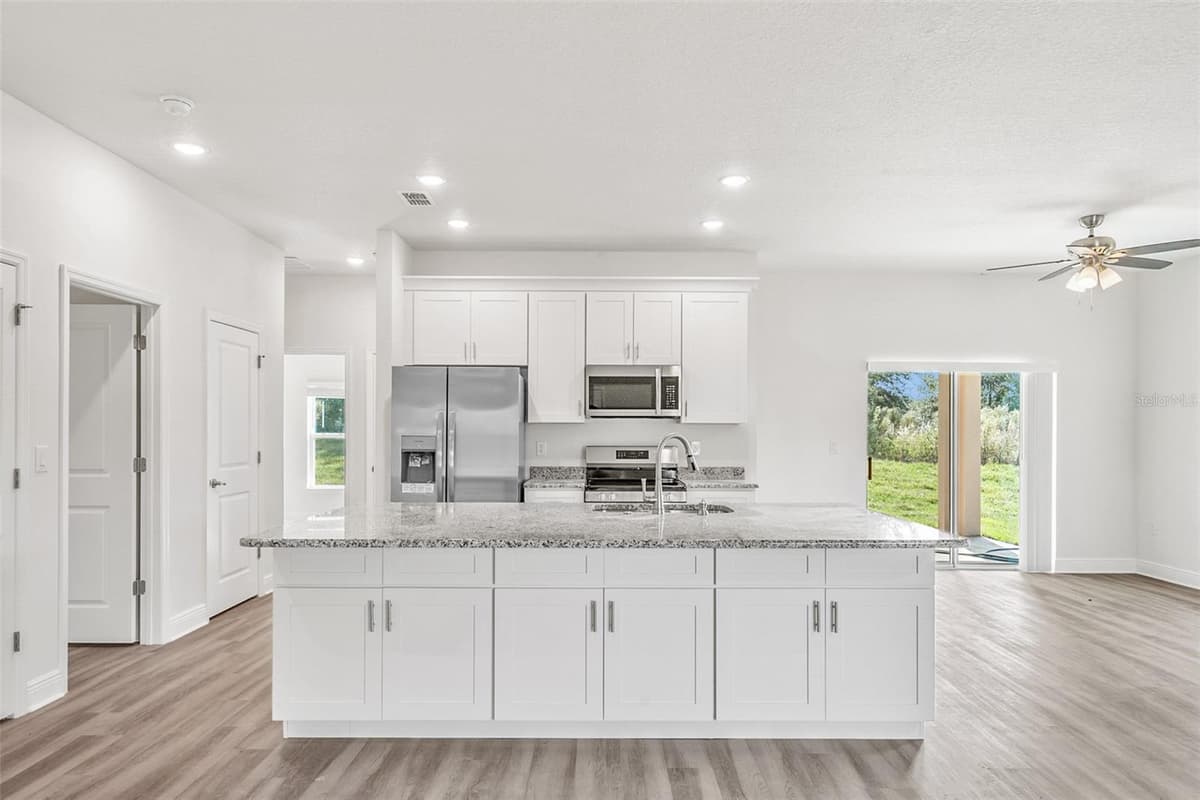 44 LYNNHAVEN PLACE — photo 13 of 42