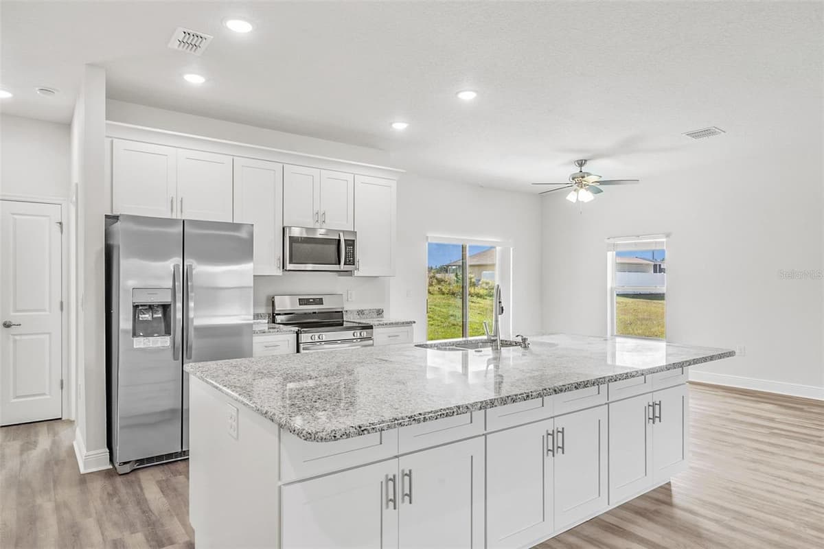 44 LYNNHAVEN PLACE — photo 5 of 42