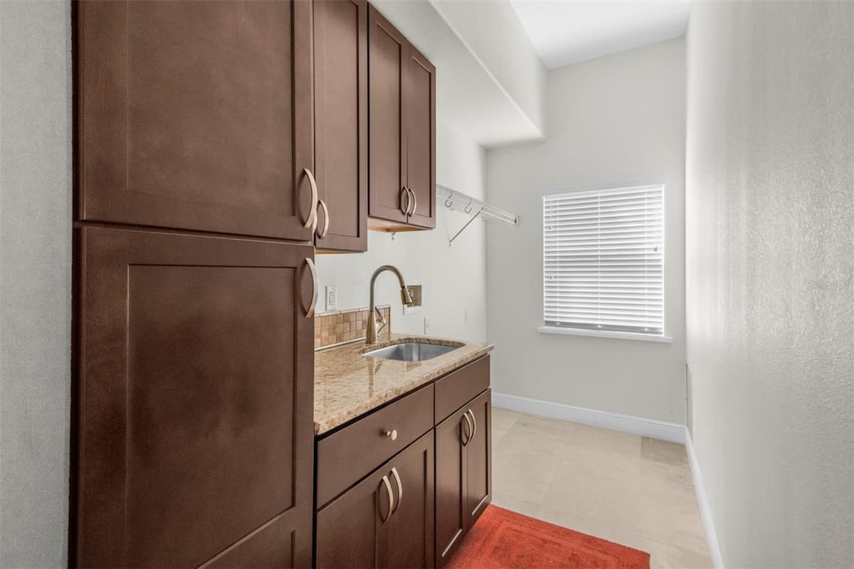 9129 DEER PARK DRIVE — photo 26 of 37