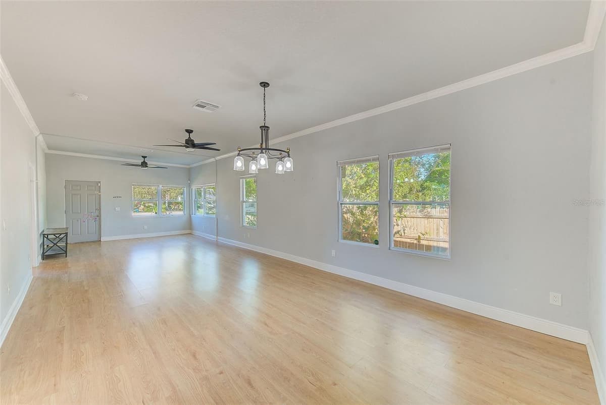 2905 21ST AVENUE — photo 7 of 37