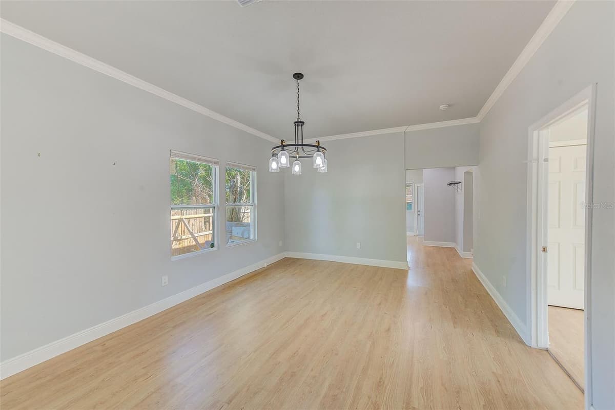 2905 21ST AVENUE — photo 6 of 37