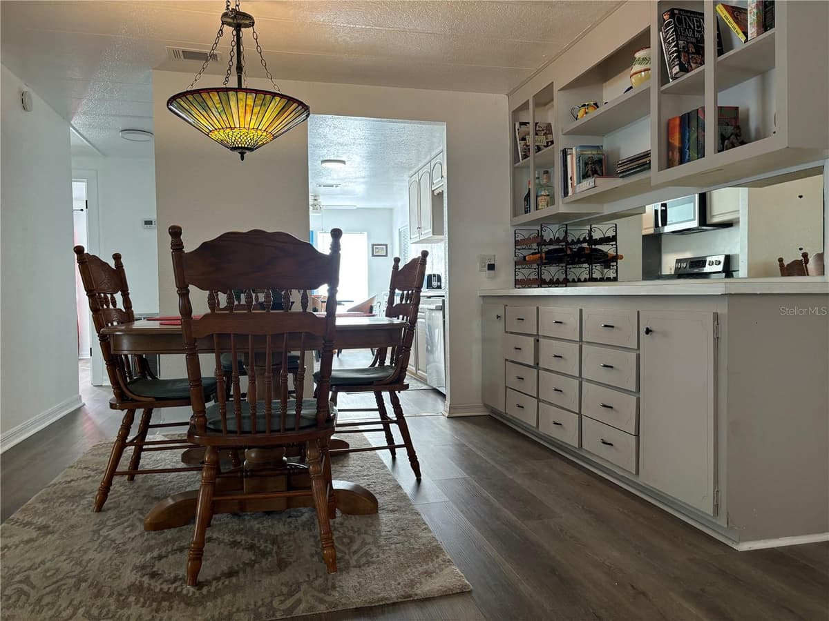 4325 WATER OAK LANE — photo 8 of 30