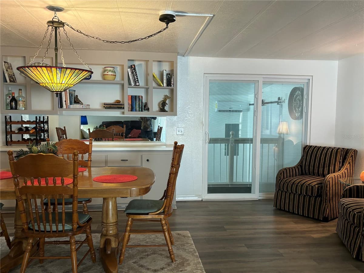 4325 WATER OAK LANE — photo 9 of 30