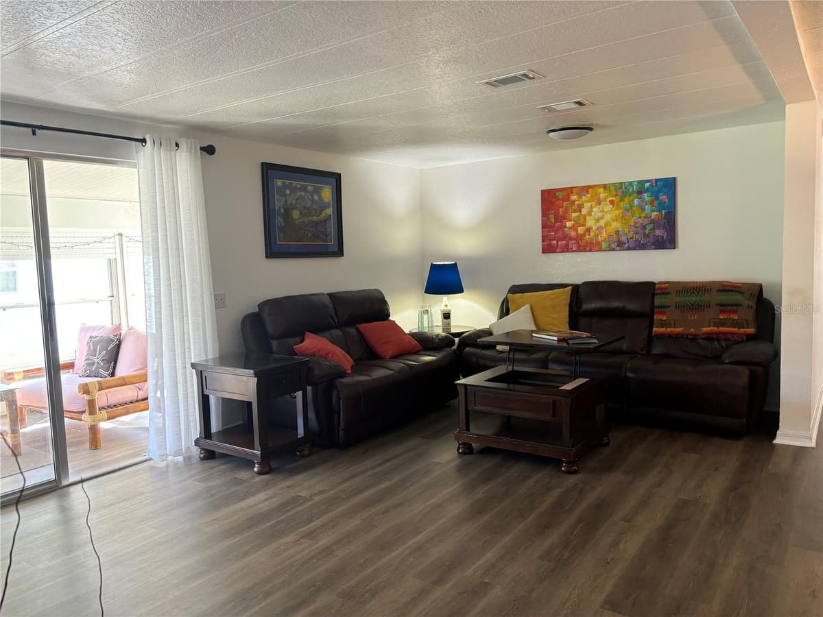 4325 WATER OAK LANE — photo 5 of 30