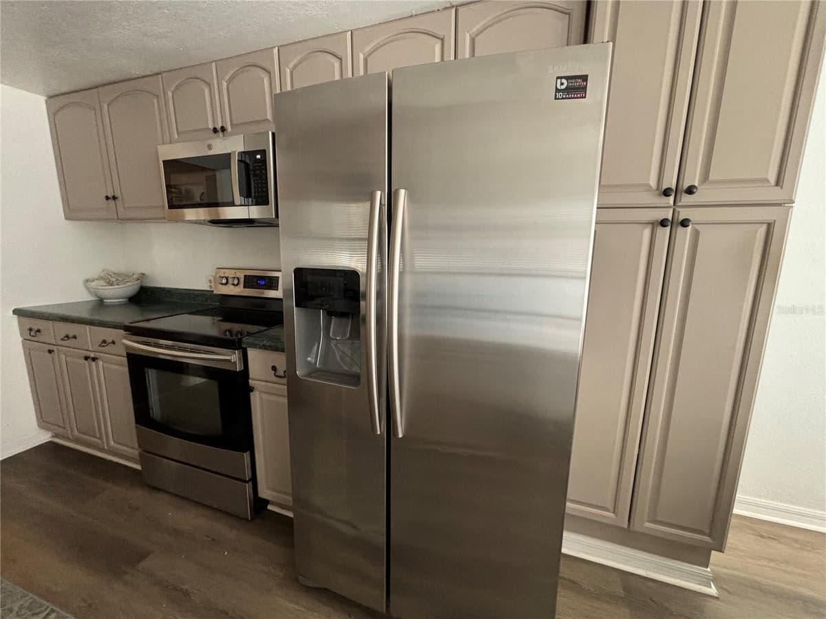 4325 WATER OAK LANE — photo 14 of 30