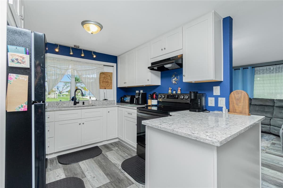 1520 BLUE HERON DRIVE — photo 5 of 46