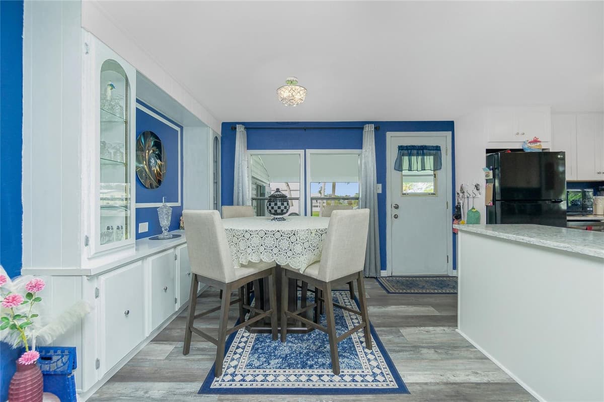 1520 BLUE HERON DRIVE — photo 9 of 46
