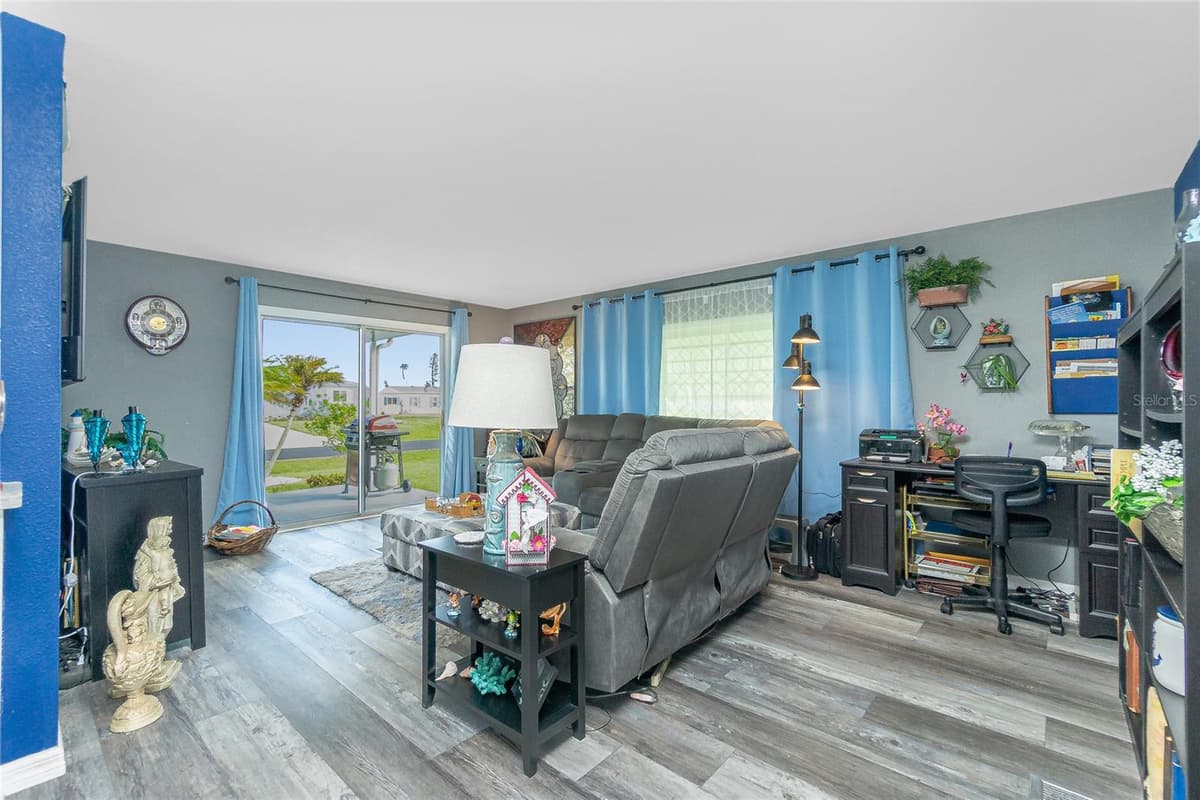 1520 BLUE HERON DRIVE — photo 13 of 46
