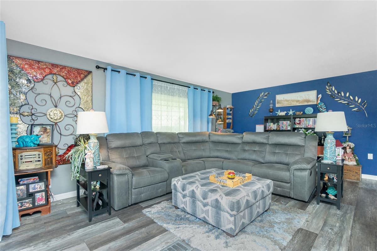 1520 BLUE HERON DRIVE — photo 10 of 46