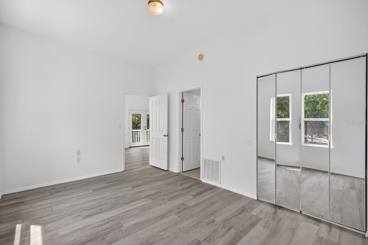 5300 OCEAN SHORE BOULEVARD — photo 22 of 61