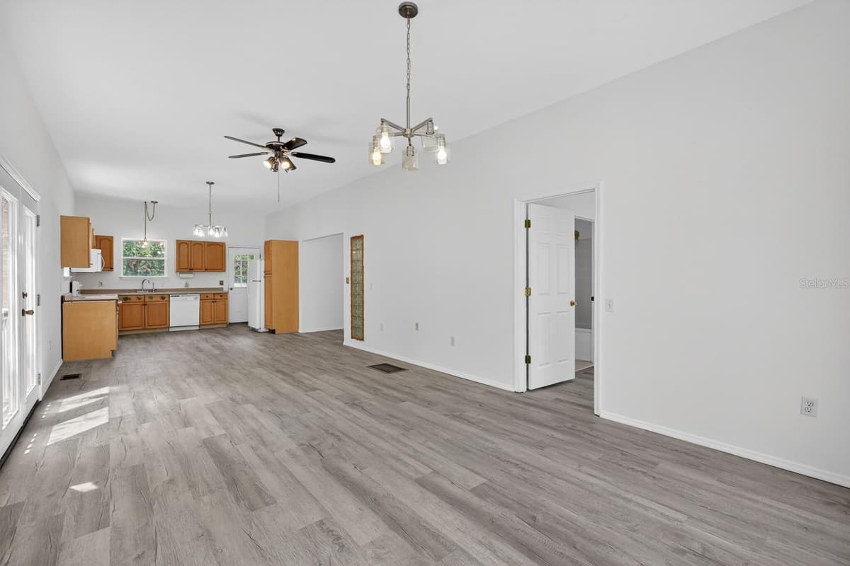5300 OCEAN SHORE BOULEVARD — photo 14 of 61