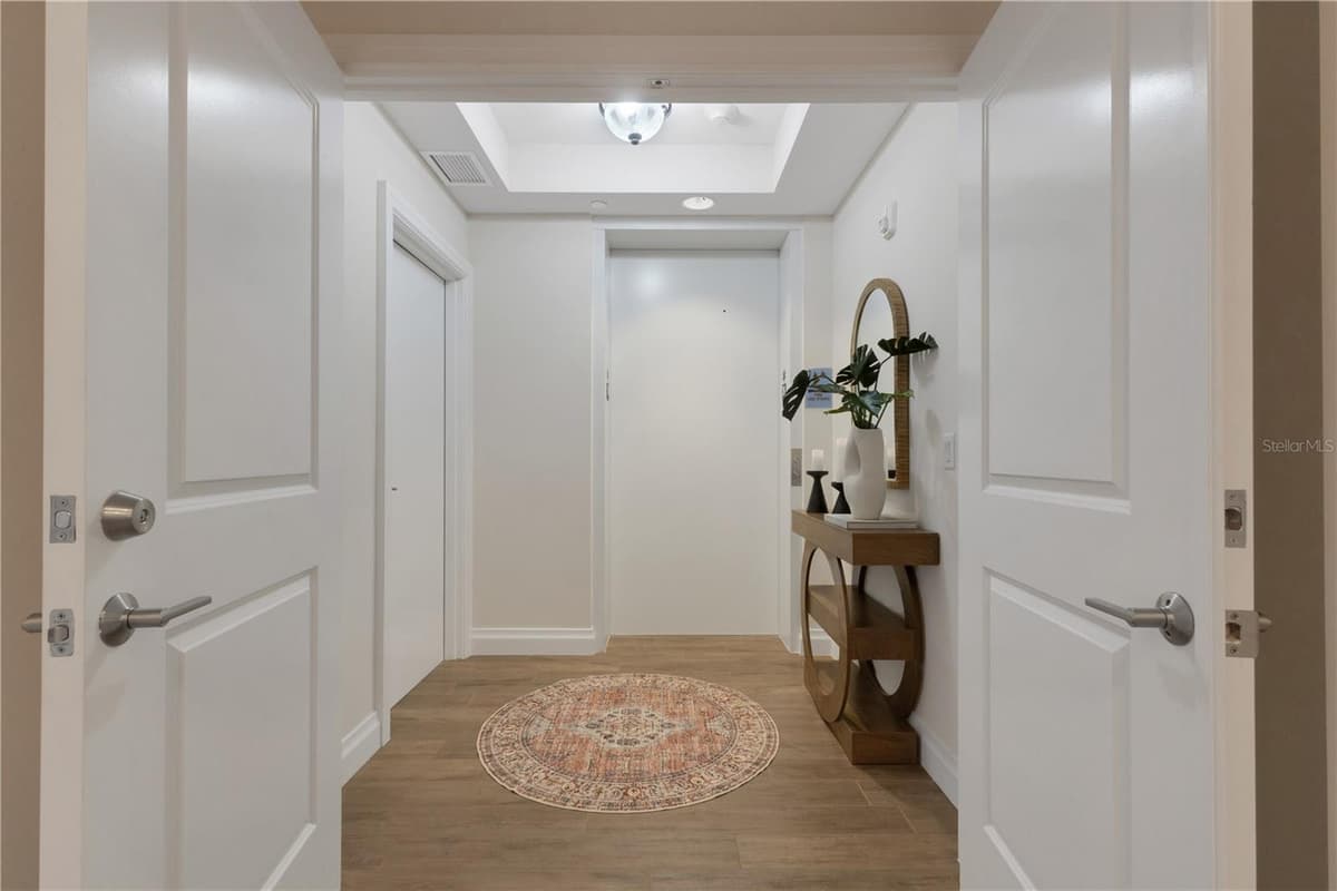 795 COLLANY ROAD — photo 8 of 79