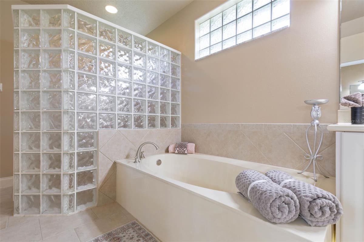 3404 REXFORD CIRCLE — photo 26 of 89