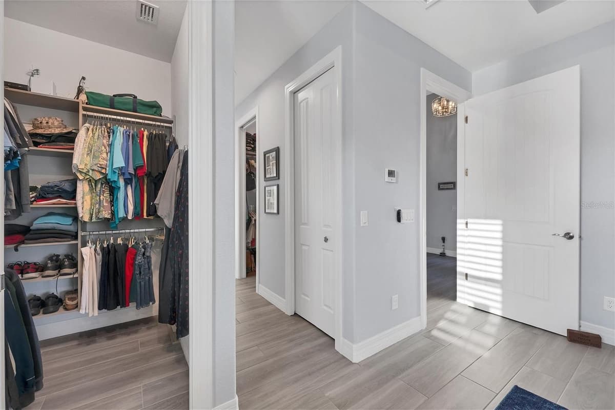 14351 HOWARD AVE — photo 39 of 82