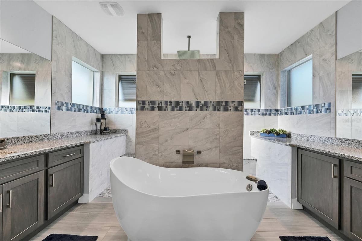 14351 HOWARD AVE — photo 42 of 82