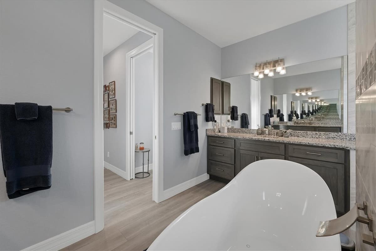 14351 HOWARD AVE — photo 45 of 82