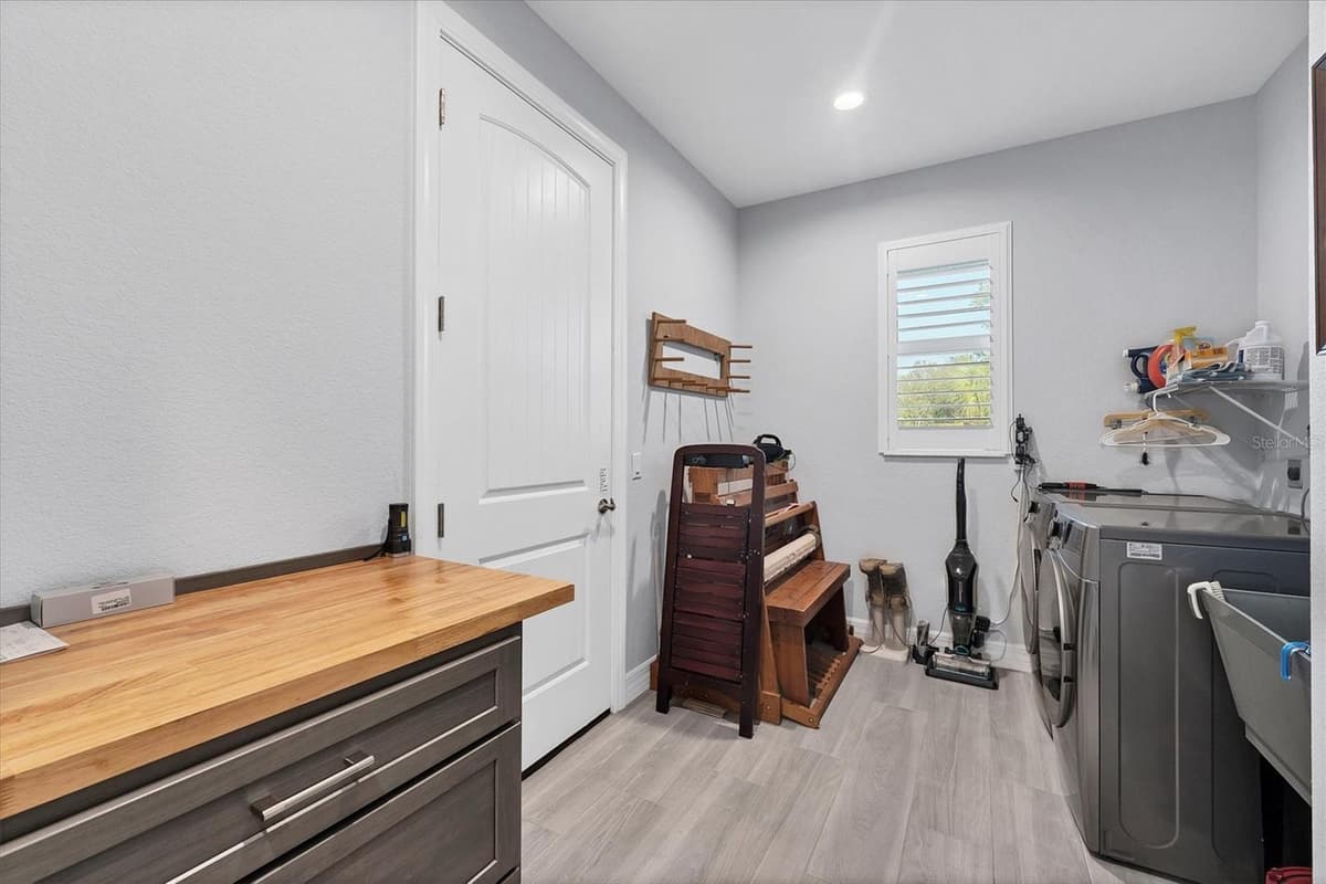 14351 HOWARD AVE — photo 54 of 82