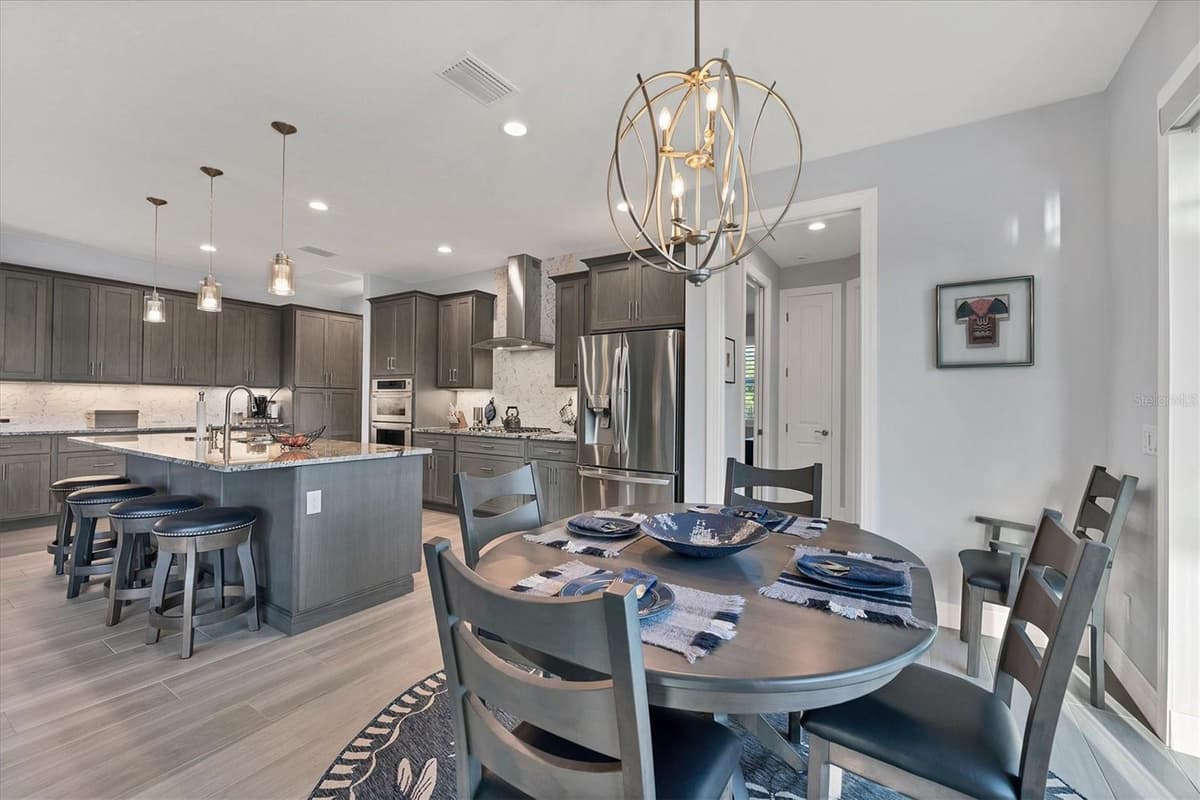 14351 HOWARD AVE — photo 31 of 82
