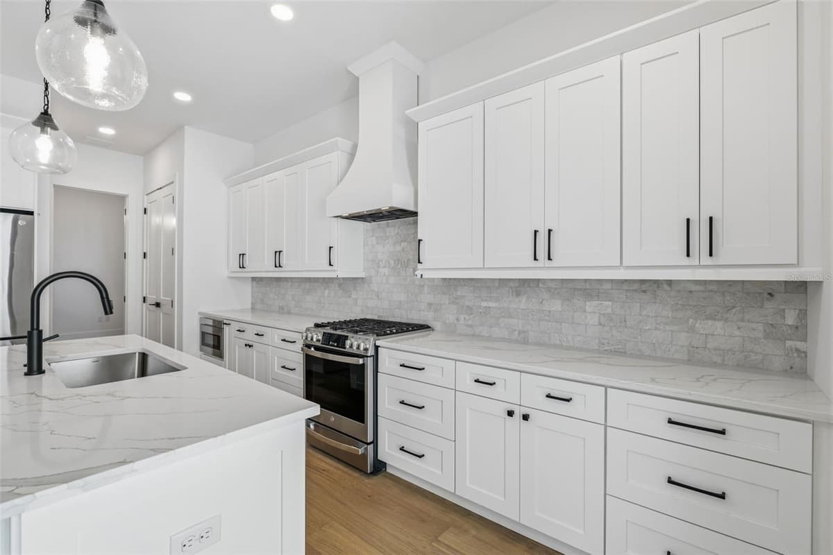 3012 ESPERANZA AVENUE — photo 8 of 24