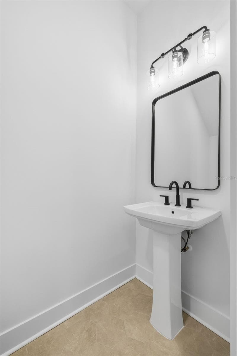 3012 ESPERANZA AVENUE — photo 13 of 24