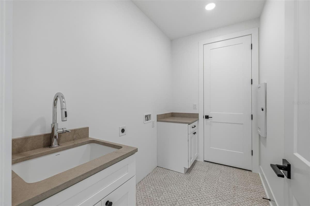 3012 ESPERANZA AVENUE — photo 23 of 24