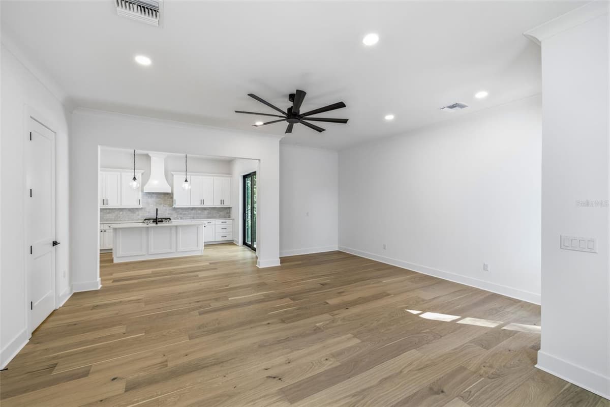 3012 ESPERANZA AVENUE — photo 6 of 24