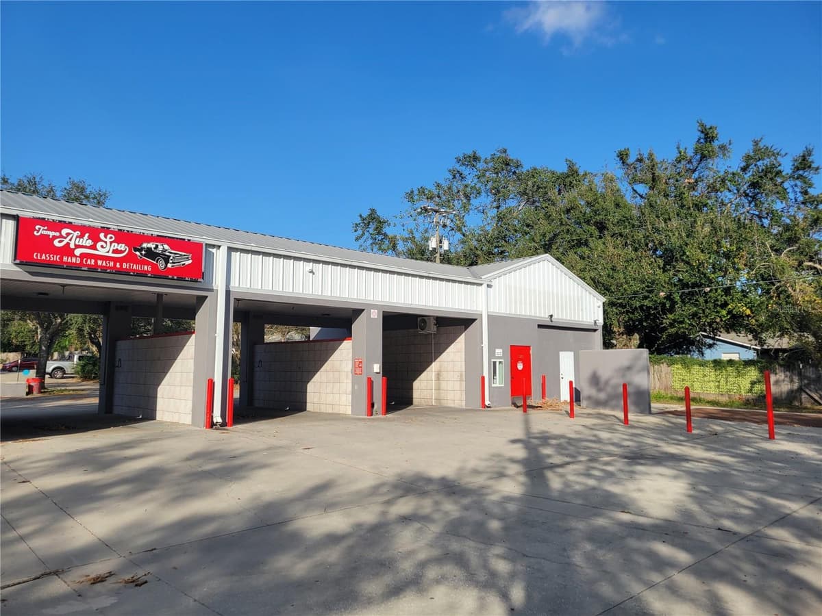 11250 DR MARTIN LUTHER KING JR BOULEVARD — photo 1 of 42