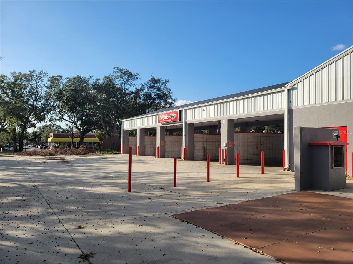 11250 DR MARTIN LUTHER KING JR BOULEVARD — photo 2 of 42