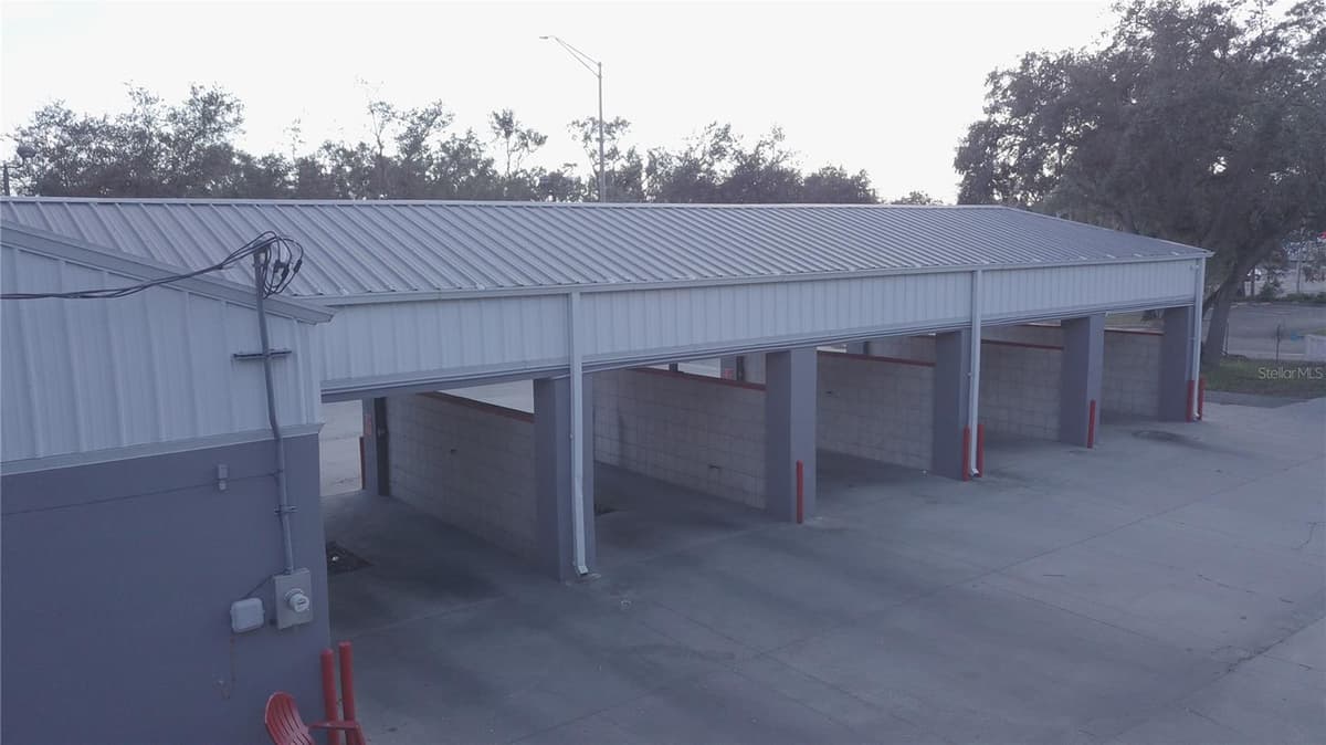 11250 DR MARTIN LUTHER KING JR BOULEVARD — photo 4 of 42