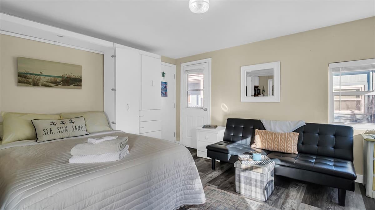 483 SHORE DRIVE — photo 6 of 35