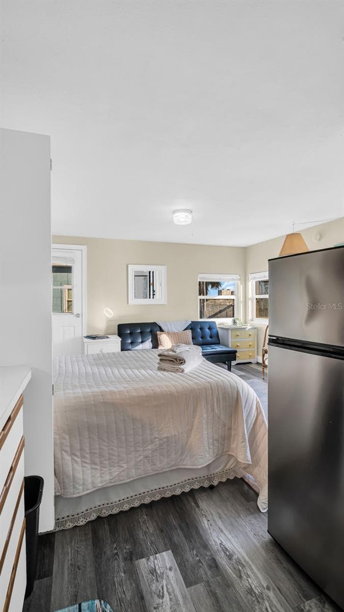 483 SHORE DRIVE — photo 11 of 35