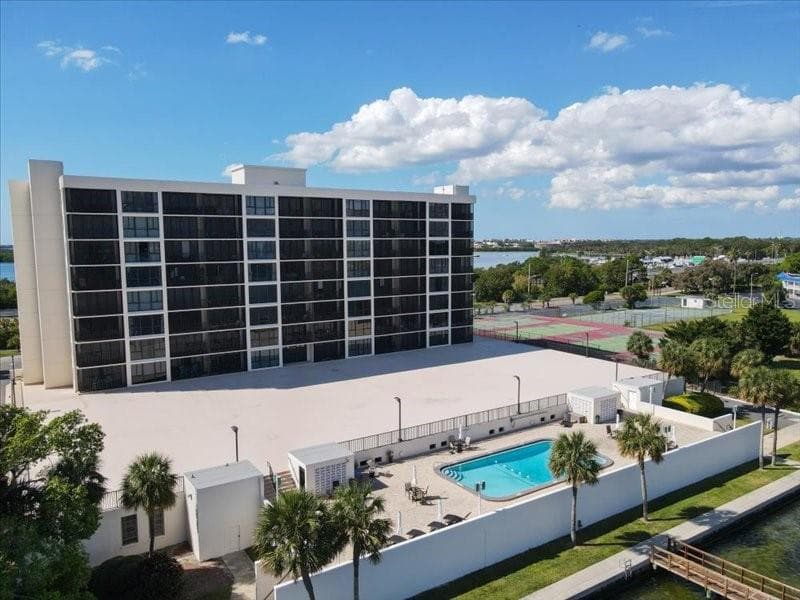 7100 SUNSHINE SKYWAY LANE — photo 53 of 60