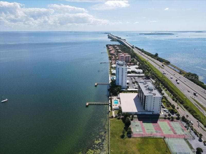 7100 SUNSHINE SKYWAY LANE — photo 58 of 60